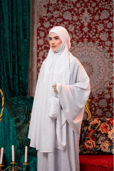 Telekung  Elira Snow